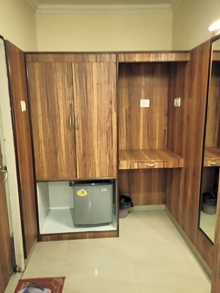 Di Di Hotel Alambagh