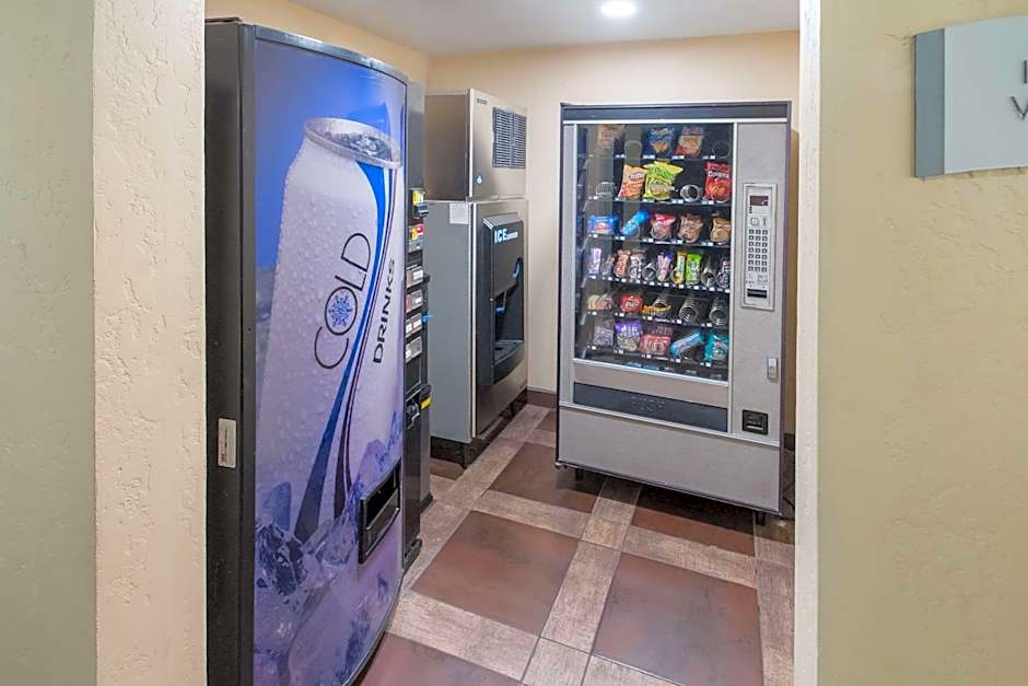 Quality Inn & Suites Airport West Salt Lake City