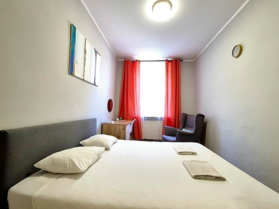 PINI HOSTEL - Przytulne pokoje w centrum Krakowa