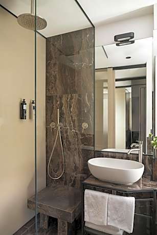 Superior Triple Room with Partial Sea View