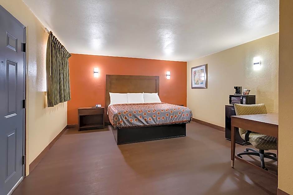 Rodeway Inn & Suites New Orleans East