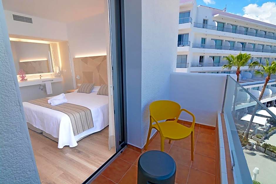 Apartamentos Playa Sol