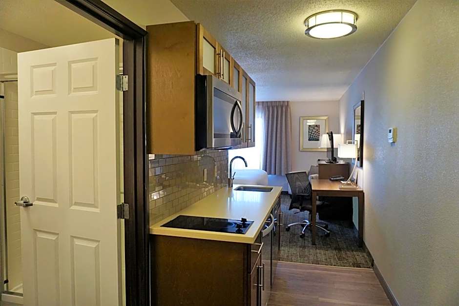 Staybridge Suites Columbia-Highway 63 & I-70 By IHG