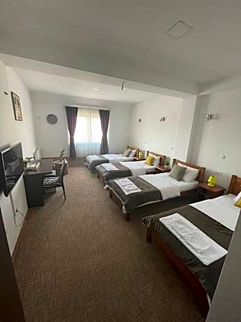 Family Suite 2