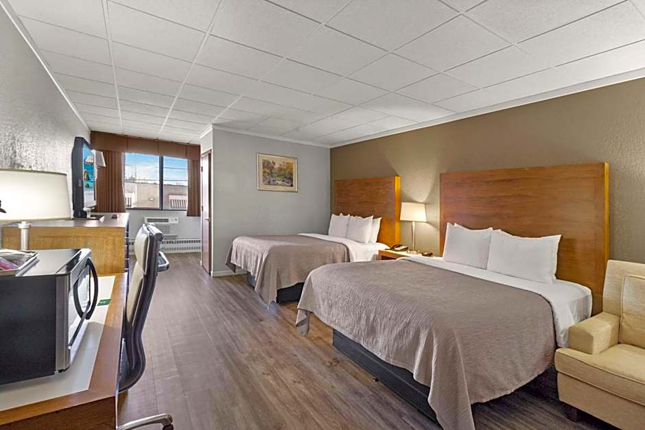 Quality Inn & Suites Downtown