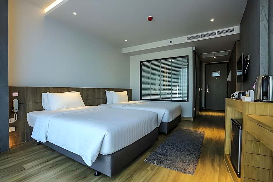 TK Palace Hotel and Convention