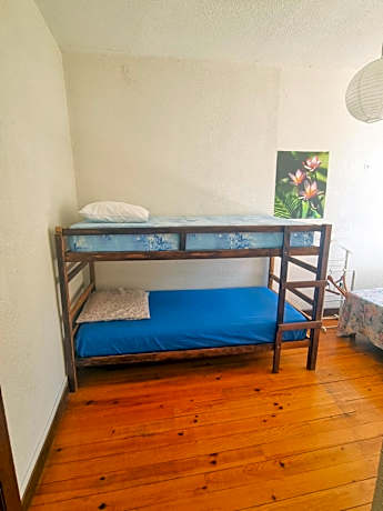 Single Bed in Mixed Dormitory Room
