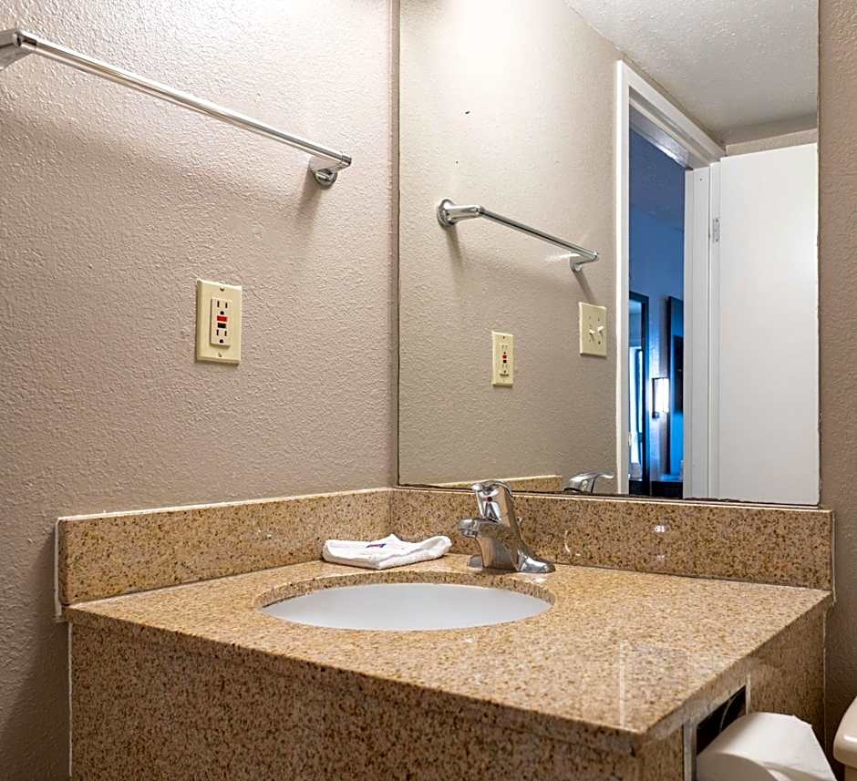 Motel 6-Branford, CT - New Haven