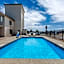 Super 8 by Wyndham Midland