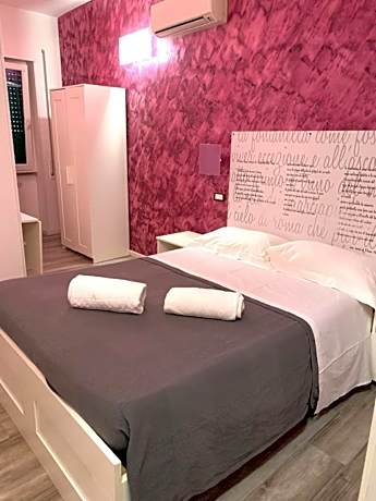 NASONI DI ROMA (VICINISSIMO BASILICA SAN GIOVANNI IN LATERANO)