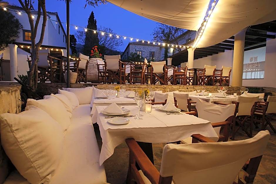 Bratsera Boutique Hotel