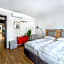 Apart House, Tylna 20