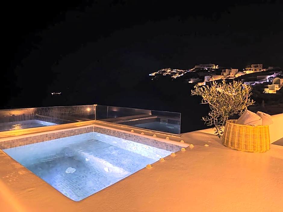 Sun Rocks Boutique Hotel - Caldera View Suites & Sunset Dining Experience