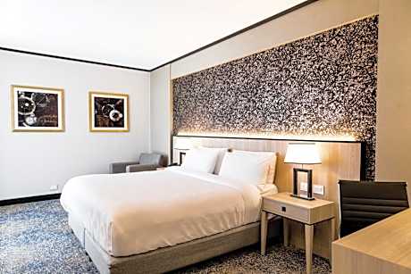Premium King Room