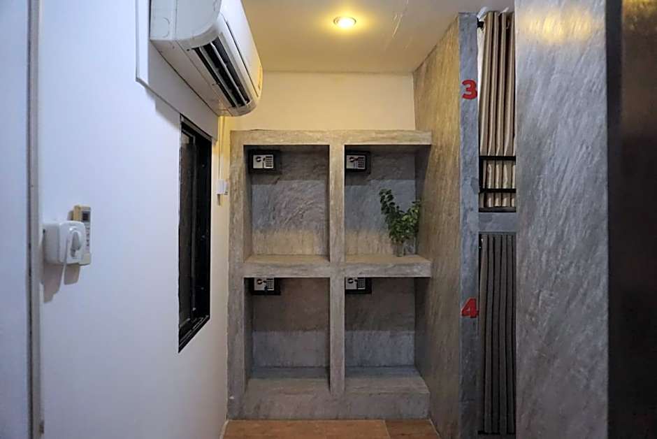 DUDU'S HOSTEL