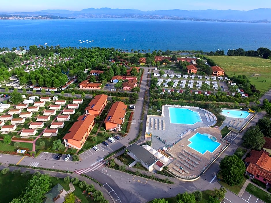 The Garda Village - Near Spiaggia Brema