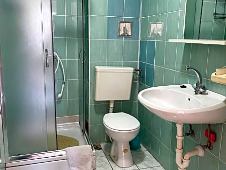 apartment capacity 4 two bedrooms