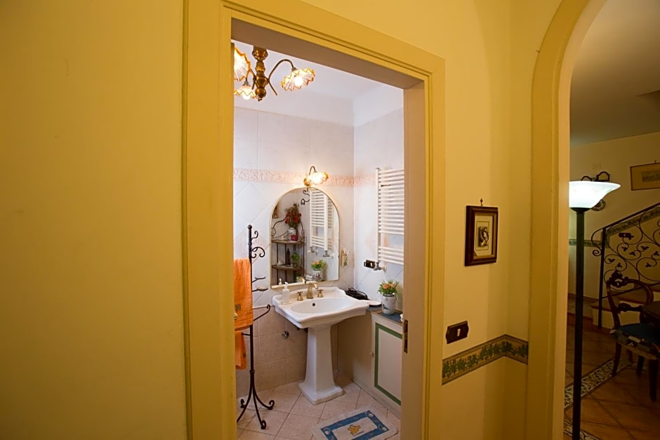 La Via Dei Presepi – Naples, CO