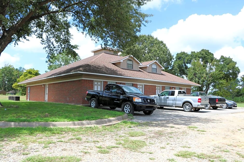 Bent Tree Motel