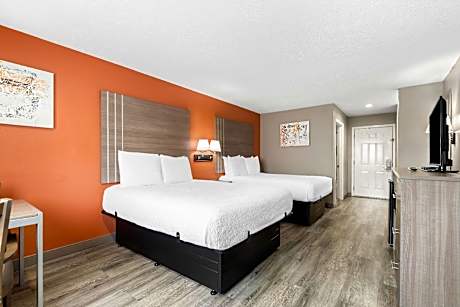 2 Queen Beds