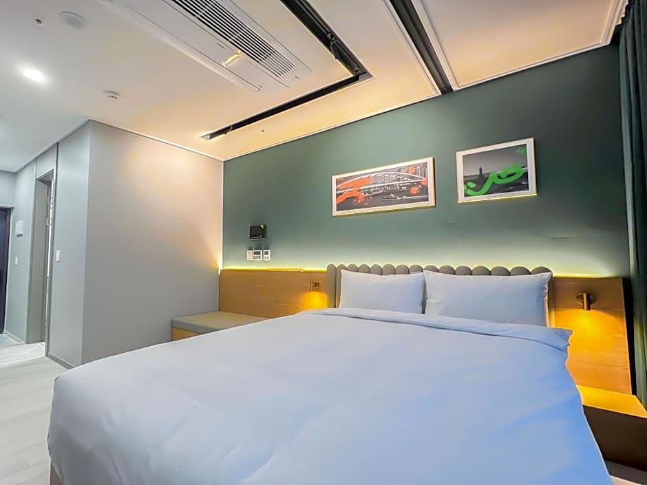 Busan Nampo Cotice The Ground