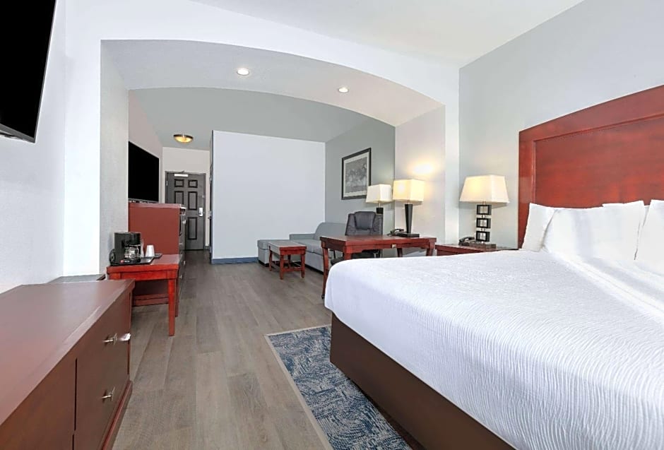 La Quinta Inn & Suites by Wyndham Fort Worth Northeast Mall