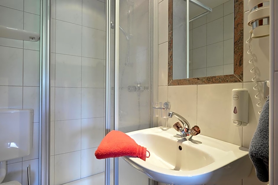 Gaestehaus Hoelzl – Itter, MO