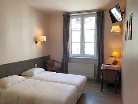Twin Room with Shower