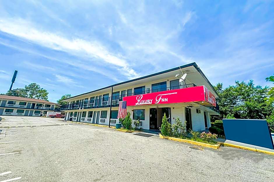 Luxury Inn By OYO Albany