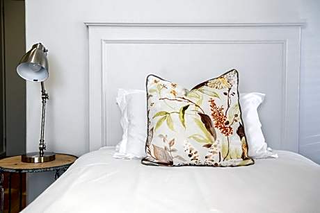 Petit Palais, Smaller Guest room, 1 Twin/Single Bed(s)