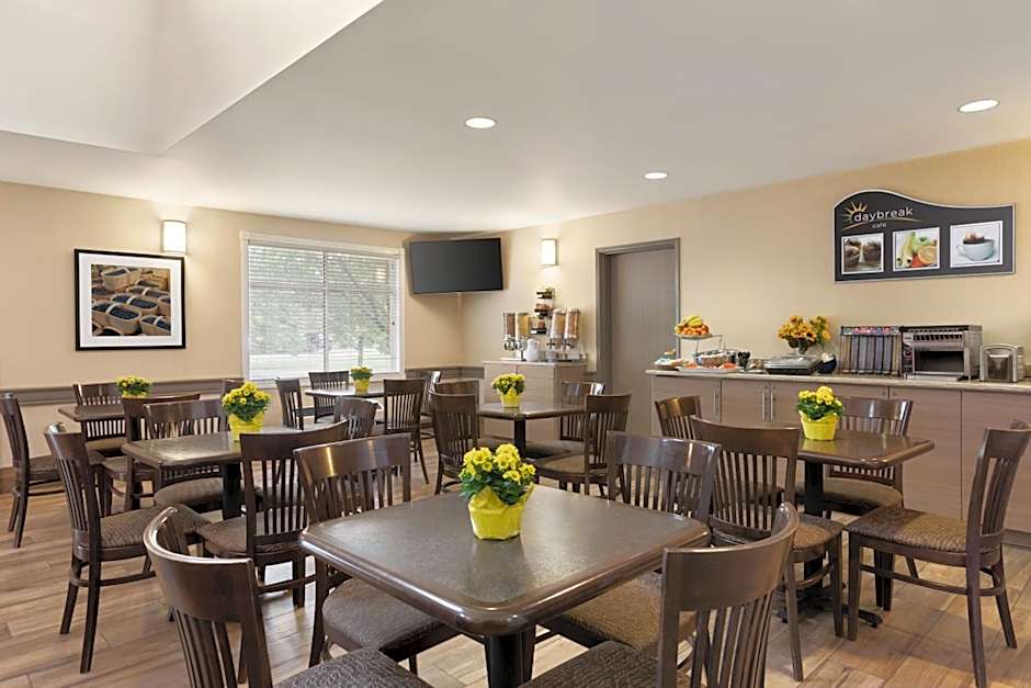 Days Inn by Wyndham Ottawa Airport