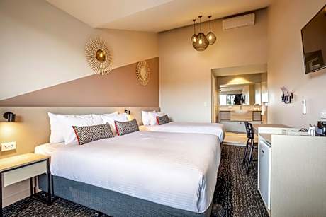 Nightcap at Manhattan Hotel