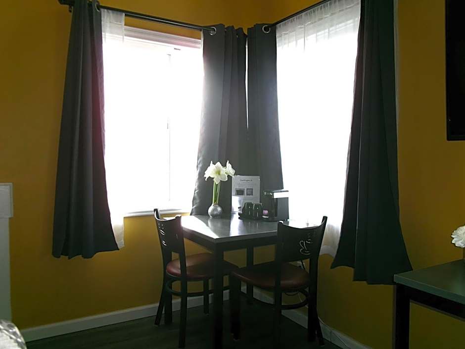 Carmel Wayfarer Inn