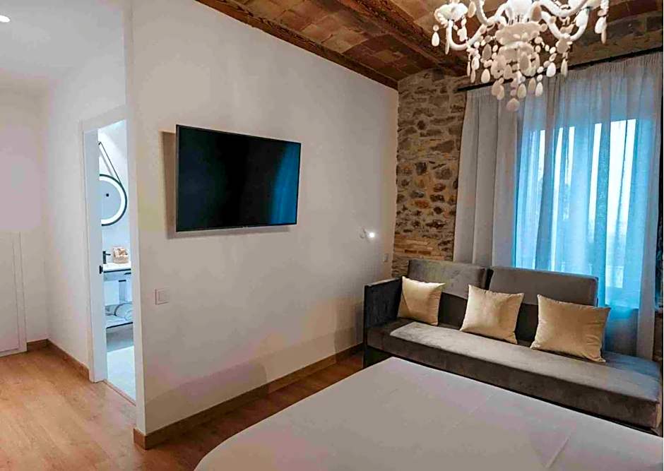 Photo 1 of 5 of Executive Suite