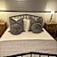 Tontine Hotel & Bar