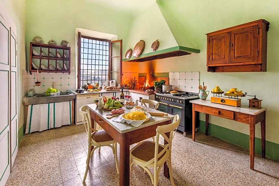 Castello di Cafaggio Suites