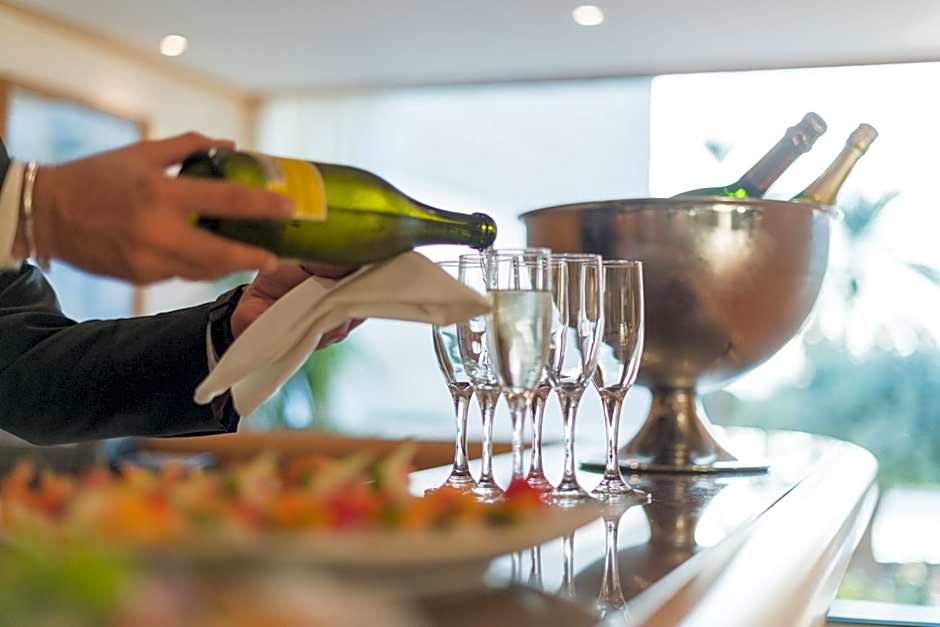 Constantinou Bros Asimina Suites Hotel