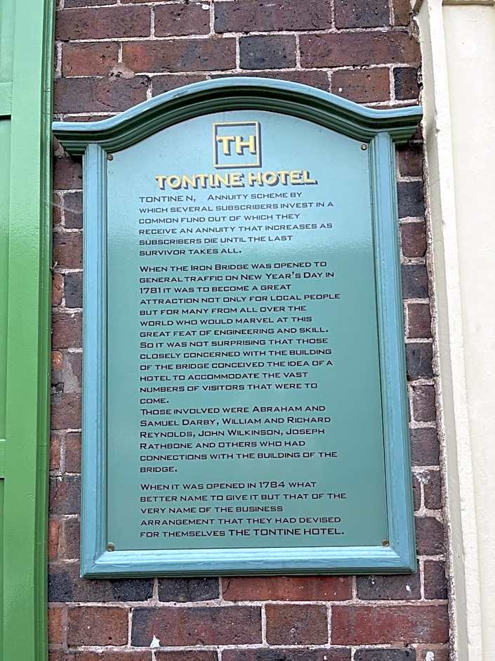 Tontine Hotel & Bar