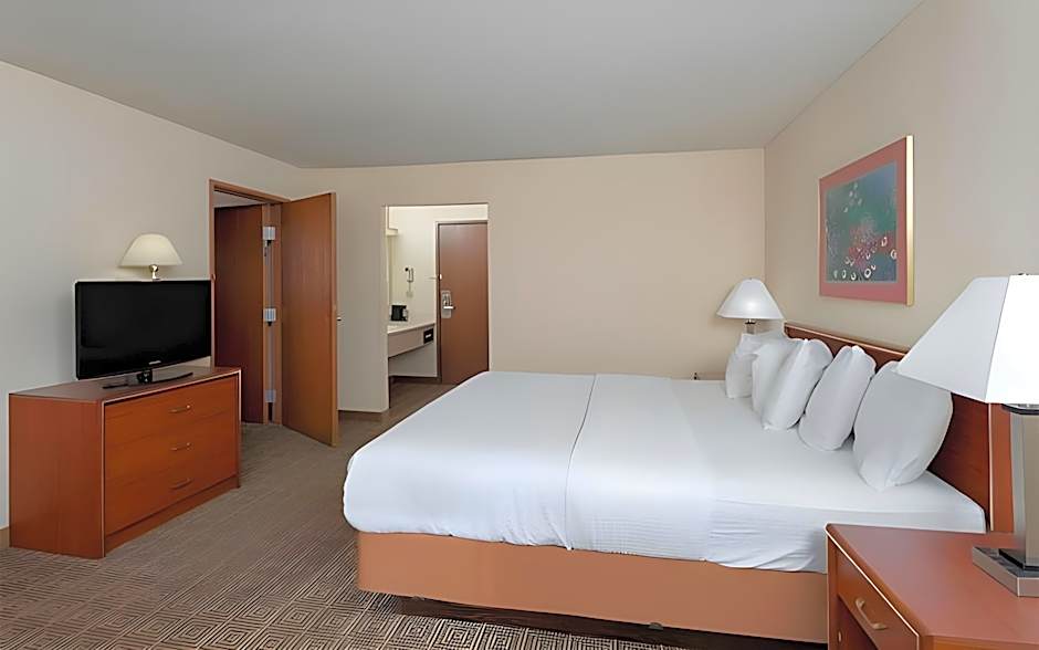 Norwood Inn & Suites Indianapolis East Post Drive