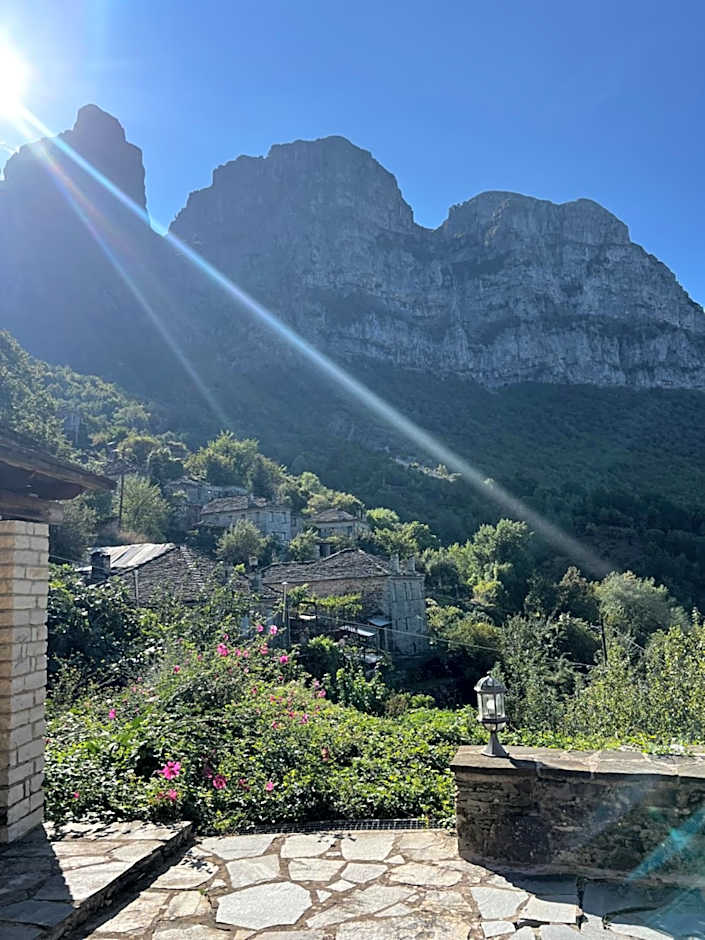 Ikojenia Traditional Lodge