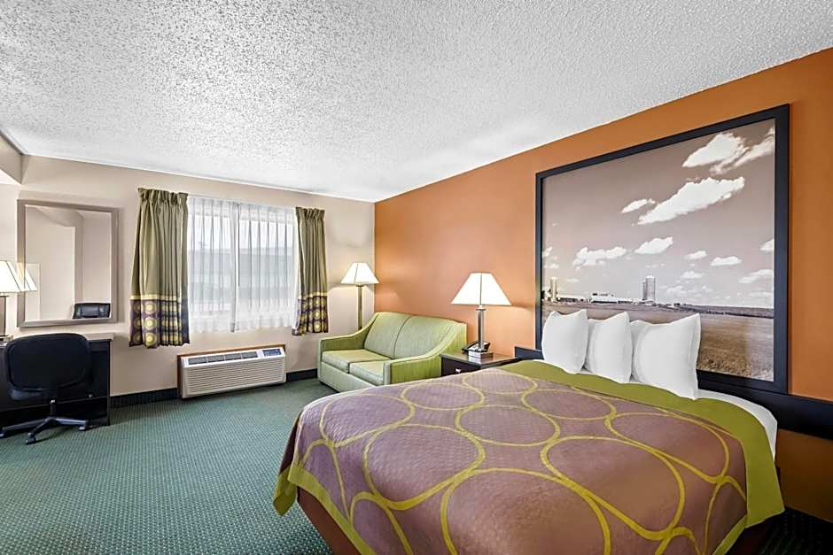 Super 8 by Wyndham Jefferson