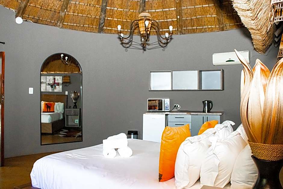 Mela Luxury Game Lodge