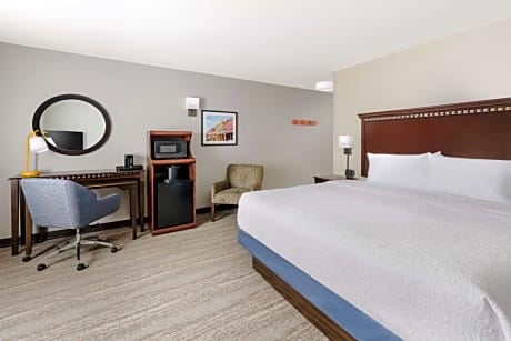King Room - Hearing Access/Non-Smoking
