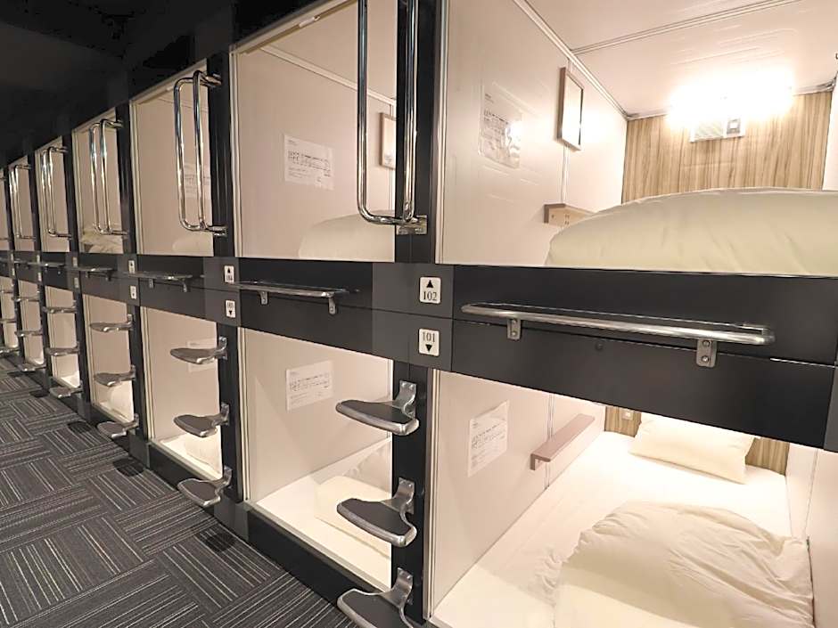 Leo Yu Capsule Hotel Nishi Funabashi