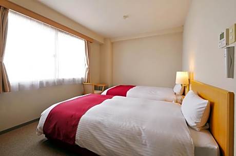 Twin Room - Non-Smoking