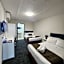 Crest Motor Inn