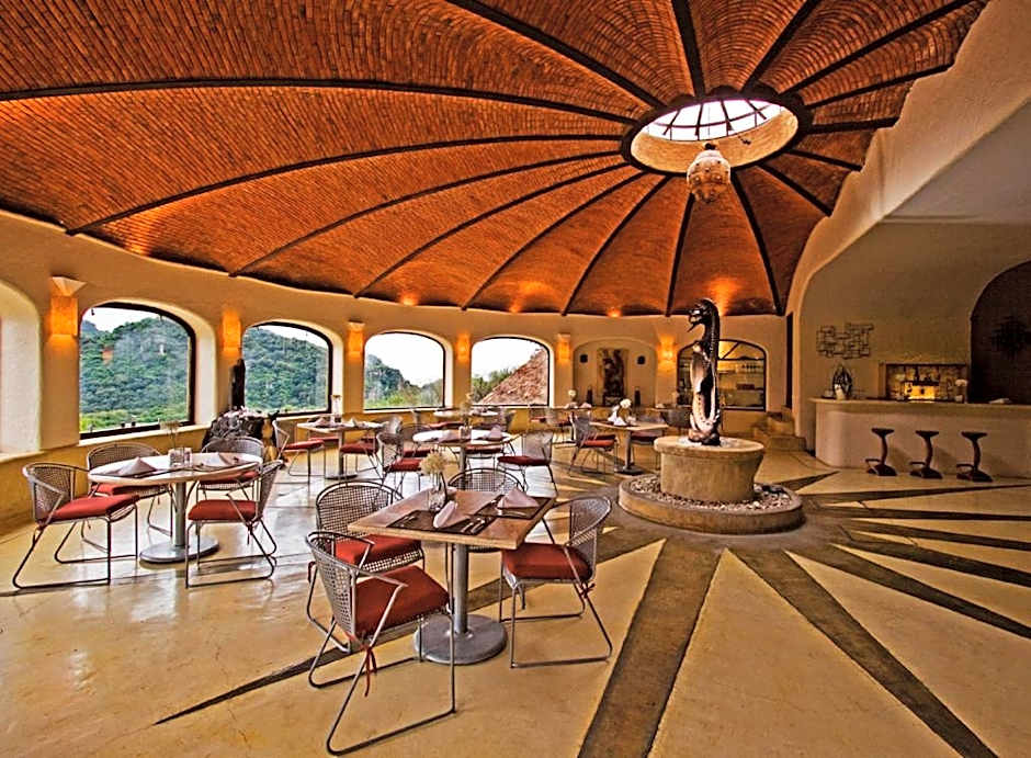 Hostal de la Luz - Spa Holistic Resort