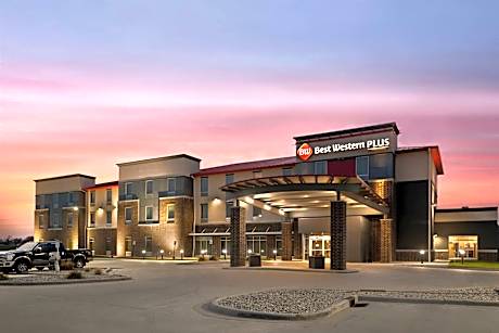 Best Western Plus Lakeview Hotel