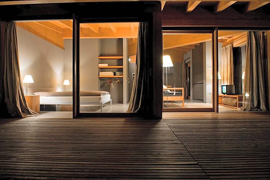 Vivere Suites & Rooms