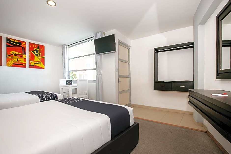 Hotel Euro Confort,Pachuca